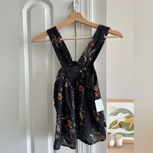 NWT! B.P. Green Z Dandelion Black Cross Crop Top
